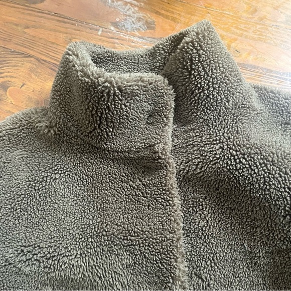 Anthropologie Velvet by Graham & Spencer Evian Striped Teddy Coat Sherpa in L - Picture 4 of 17